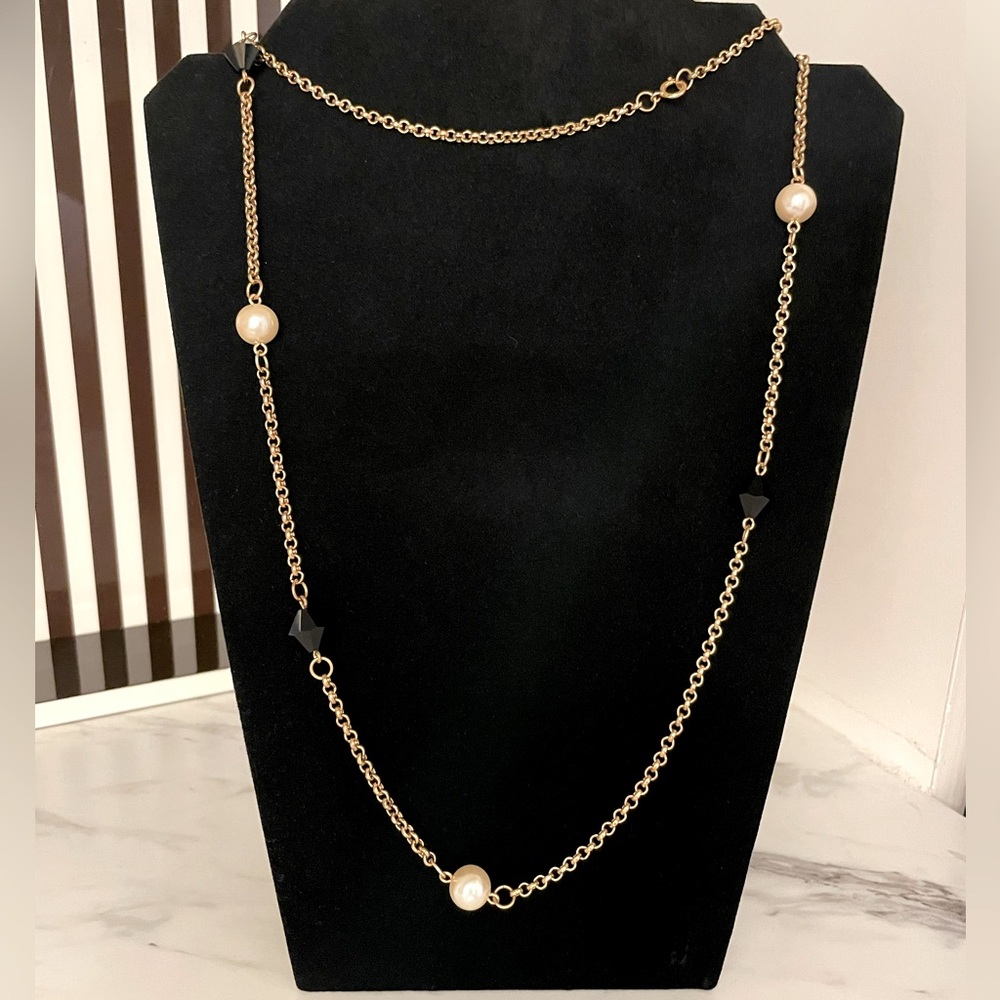 Vintage Faux Pearl and Black Geometric Bead Goldtone Necklace